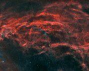 Visualization of how dark matter shapes gravitational lensing around distant galaxies.